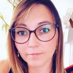 Photo assistante administrative indépendante